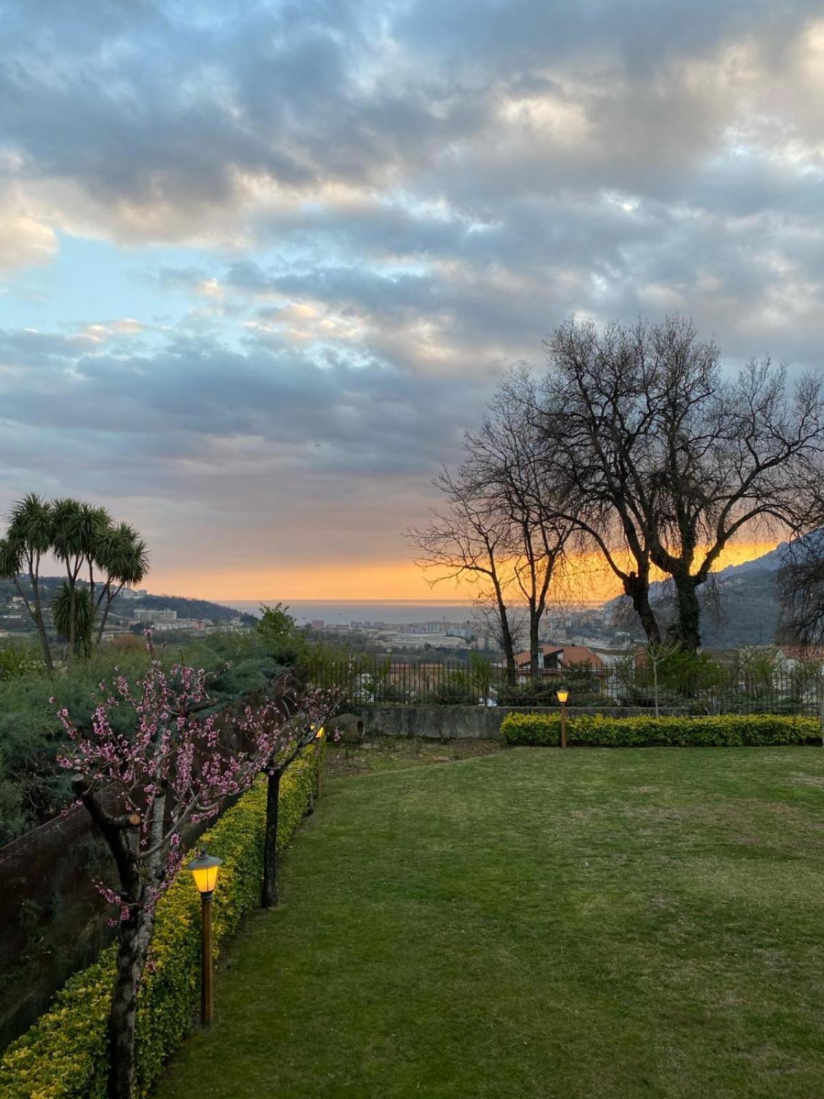 B&B La Rosa Salerno Luaran gambar