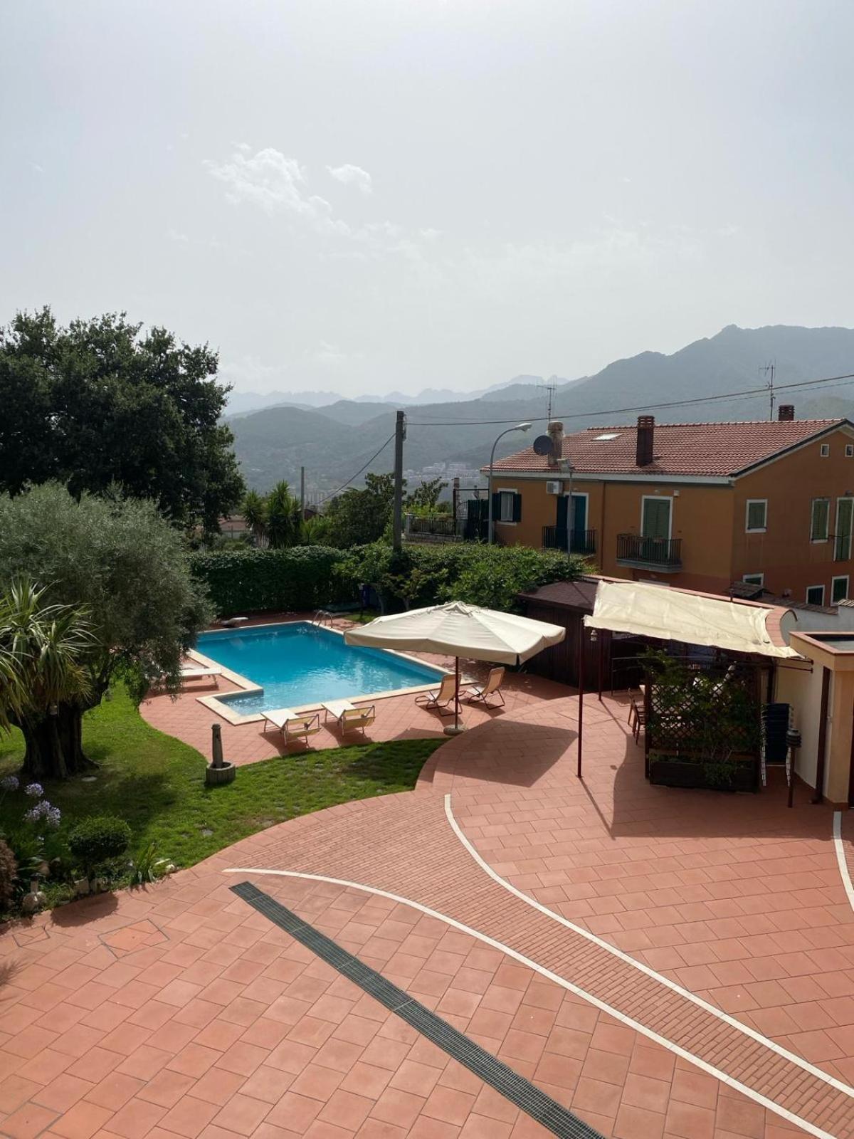 B&B La Rosa Salerno Luaran gambar